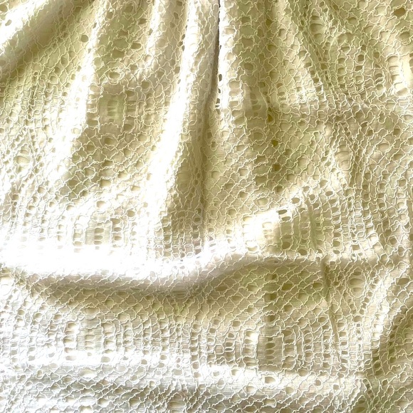 Lilly Pulitzer Off The Shoulder Eyelet Top Size M - Picture 4 of 7